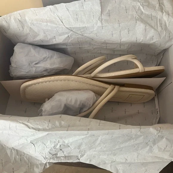 DOLCE VITA - Leanna Strappy Sandal - NEW - Picture 5 of 7